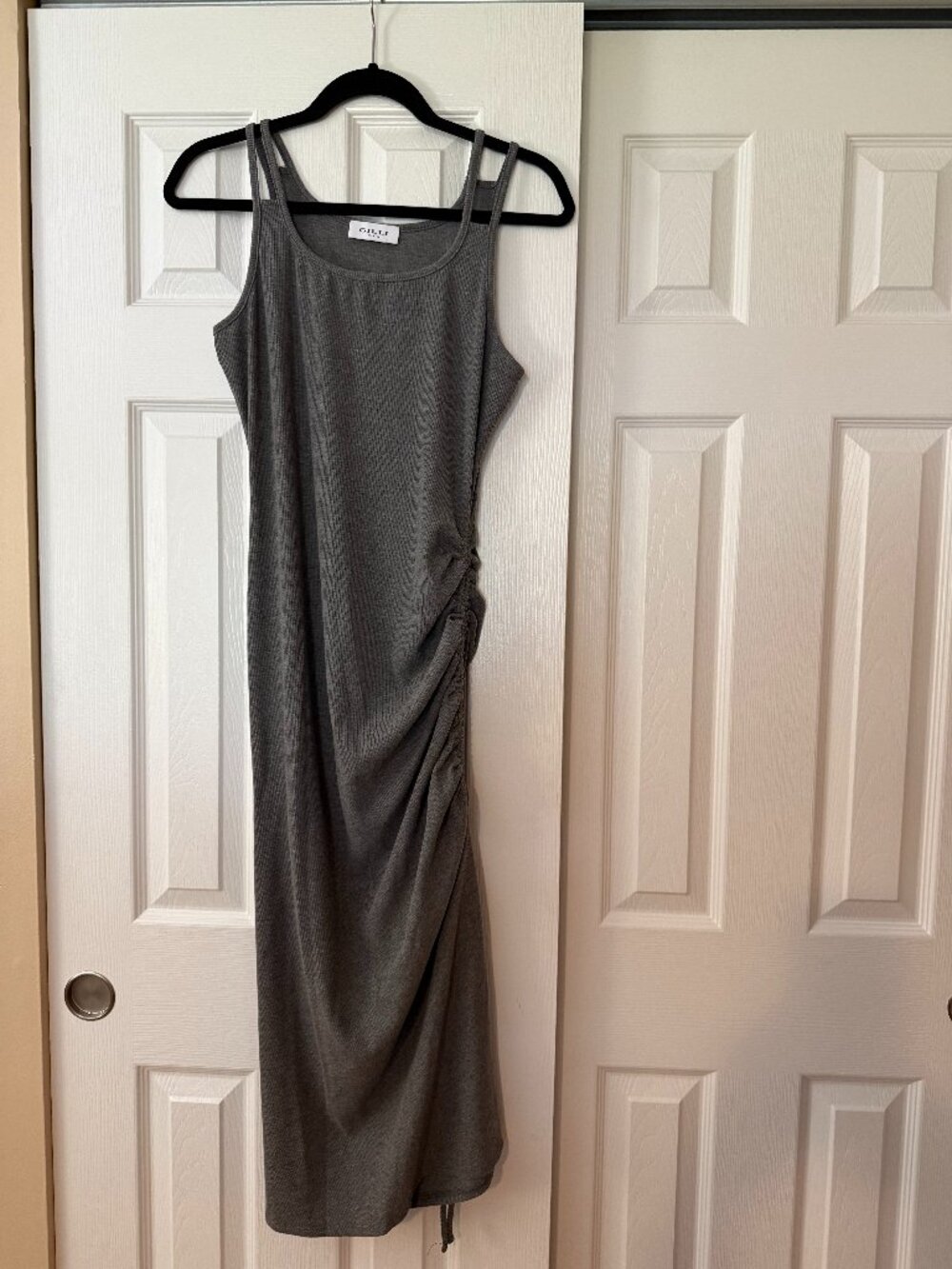 Gilli Gray Ribbed Ruched Side Cinch Maxi Dress Size M NWOT